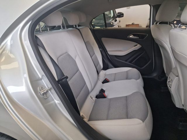MERCEDES-BENZ A 180 usata, con Fendinebbia