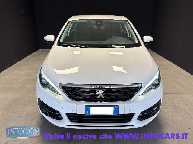 PEUGEOT 308 usata, con USB