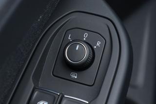 VOLKSWAGEN Golf usata, con Sensori di parcheggio anteriori