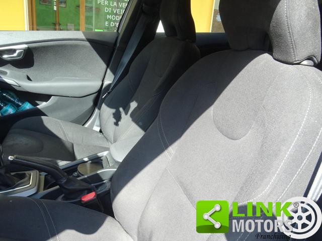 VOLVO V40 Cross Country usata, con Chiusura centralizzata