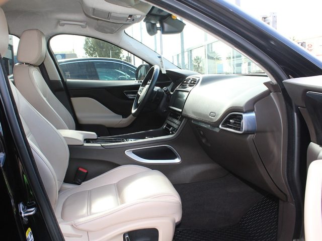 JAGUAR F-Pace usata, con Cruise Control