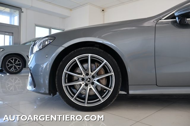 MERCEDES-BENZ E 220 usata, con Frenata d