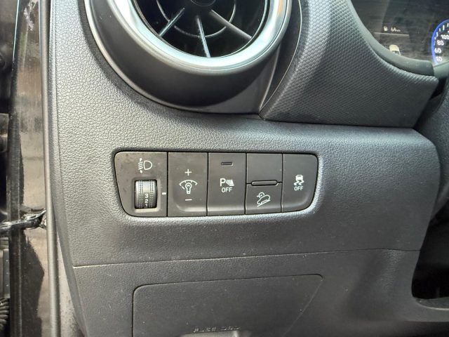 HYUNDAI Kona usata, con Sensori di parcheggio posteriori