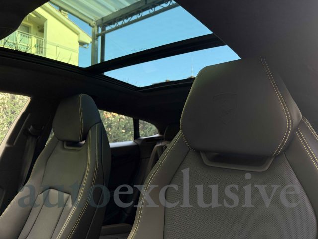 LAMBORGHINI Urus usata 12