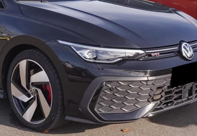 VOLKSWAGEN Golf usata, con Controllo automatico clima