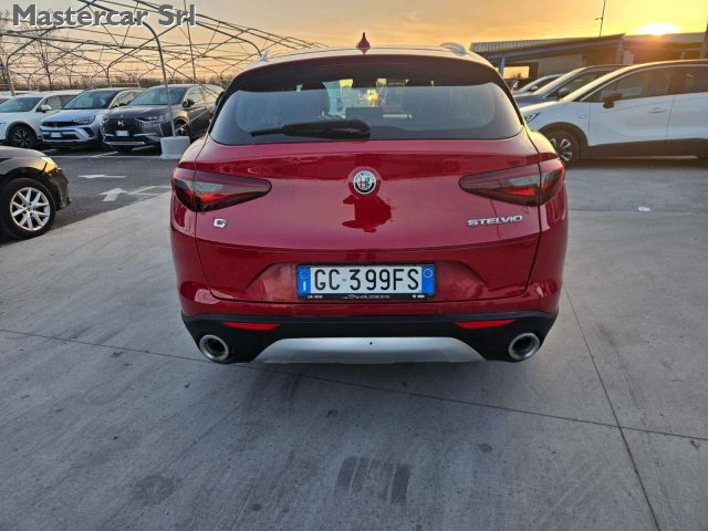 ALFA ROMEO Stelvio usata, con Volante in pelle
