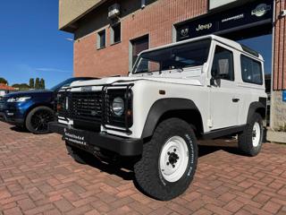 LAND ROVER Defender usata 8