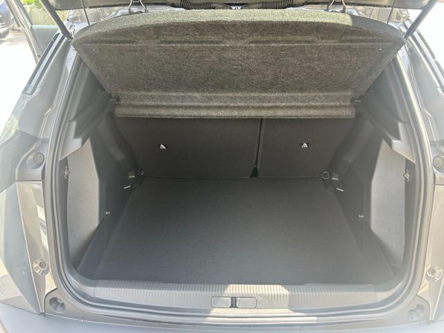 PEUGEOT 2008 usata, con Sedile posteriore sdoppiato