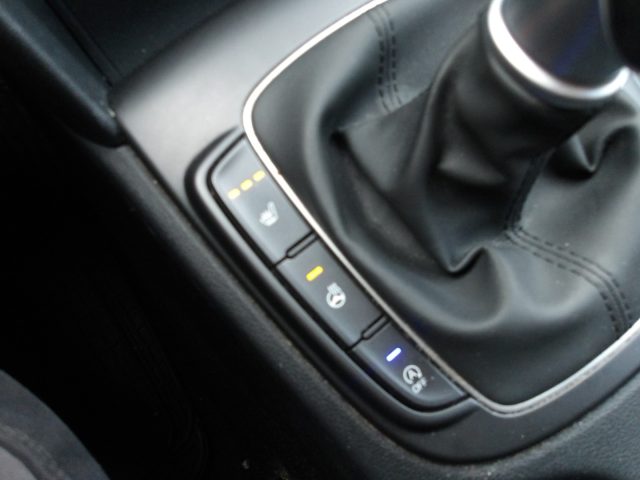 HYUNDAI Kona usata, con Bracciolo