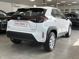 TOYOTA Yaris Cross usata, con Autoradio