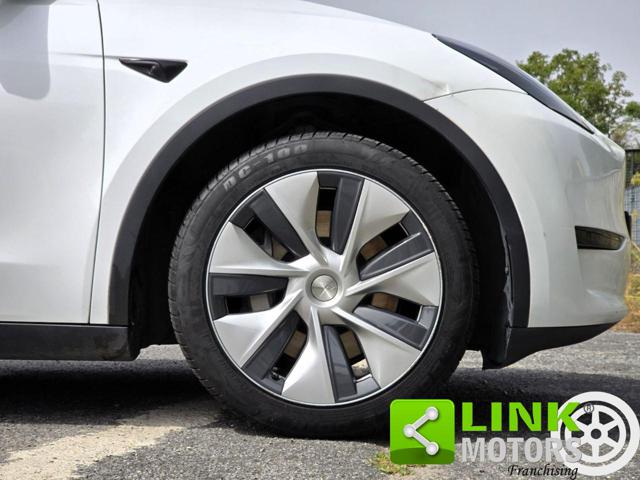 TESLA Model Y usata, con Luci diurne LED