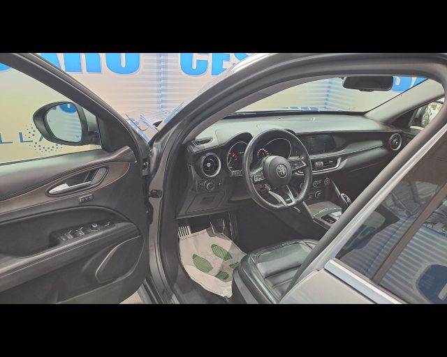 ALFA ROMEO Stelvio usata, con Fari LED