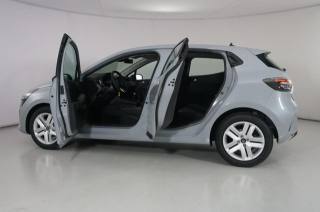RENAULT Clio usata, con Hill holder