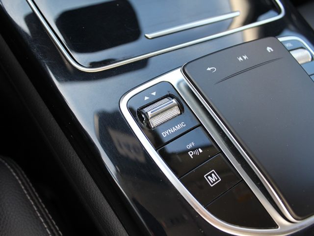 MERCEDES-BENZ GLC 300 usata, con Sensori di parcheggio posteriori