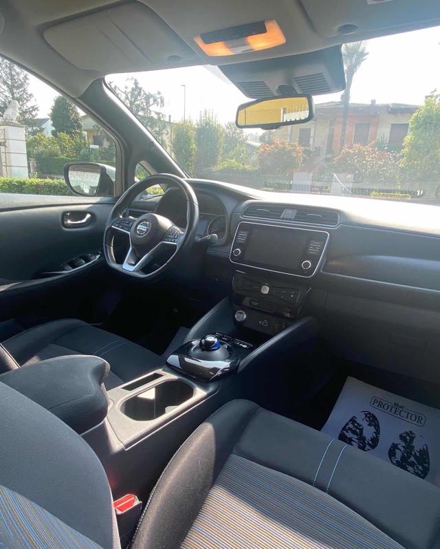 NISSAN Leaf usata, con Fendinebbia