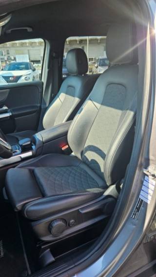 MERCEDES-BENZ GLB 200 usata, con Climatizzatore