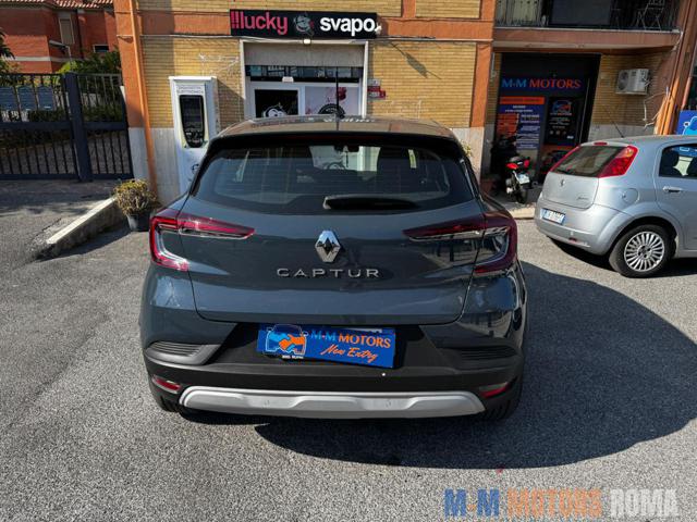 RENAULT Captur usata, con Autoradio