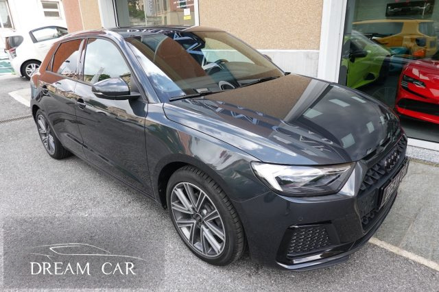 AUDI A1 usata, con Autoradio
