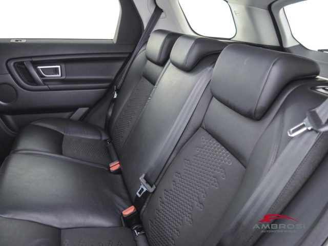 LAND ROVER Discovery Sport usata 9