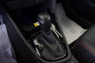 TOYOTA Yaris usata 21