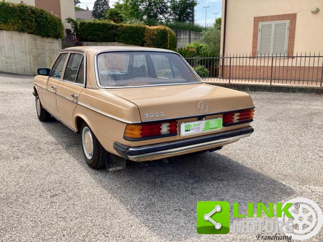 MERCEDES-BENZ 300 usata 4