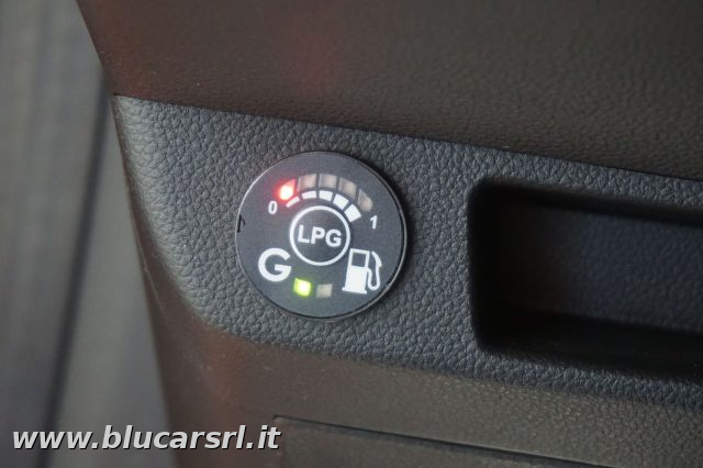 RENAULT Clio usata, con Fari LED