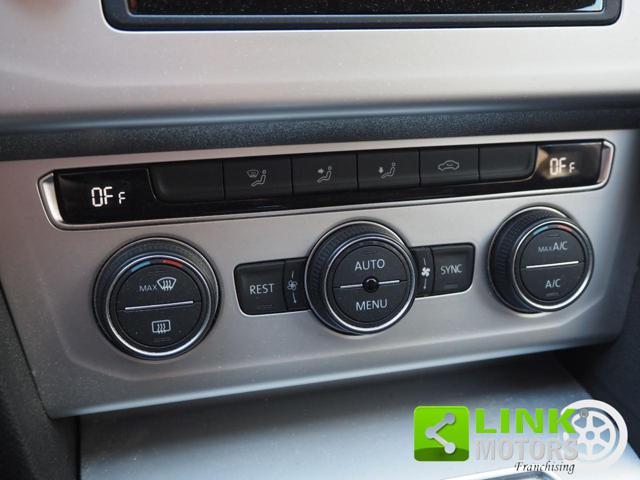 VOLKSWAGEN Passat Variant usata, con Park Distance Control