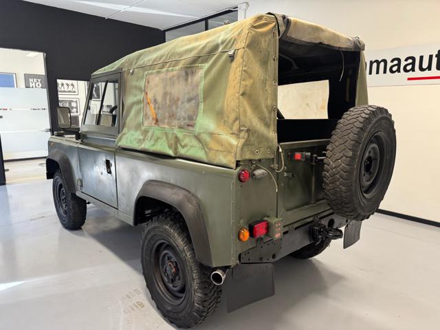 LAND ROVER Defender usata 6