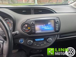 TOYOTA Yaris usata, con Airbag testa