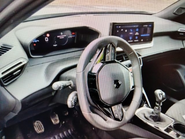 PEUGEOT 2008 usata, con Cerchi in lega