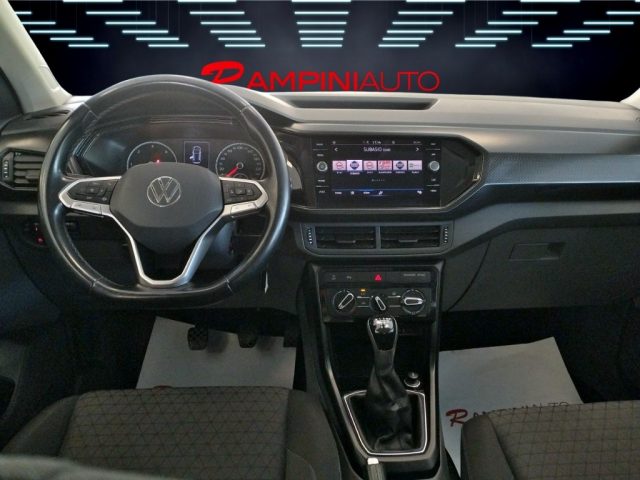 VOLKSWAGEN T-Cross usata 10