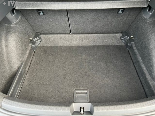 VOLKSWAGEN Taigo usata 18