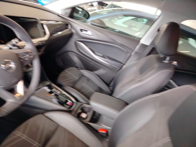 OPEL Grandland usata, con Specchietti laterali elettrici