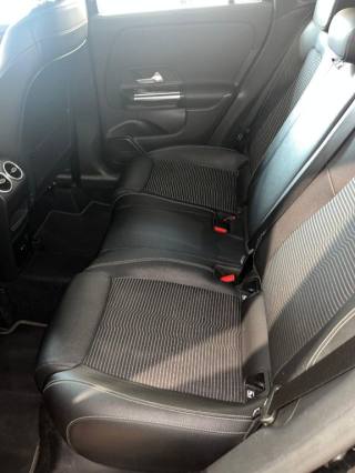 MERCEDES-BENZ GLA 200 usata, con Controllo automatico clima