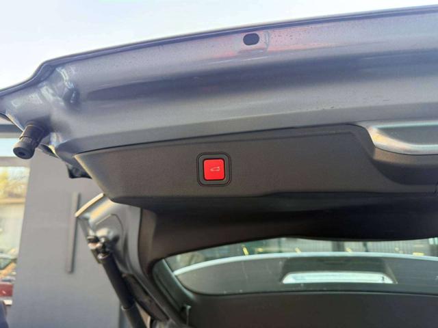 JEEP Avenger usata, con Sedile posteriore sdoppiato