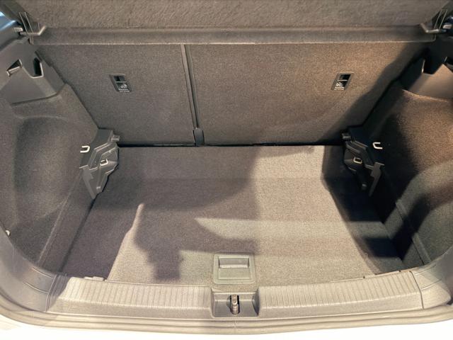 VOLKSWAGEN T-Cross usata, con Sedile posteriore sdoppiato