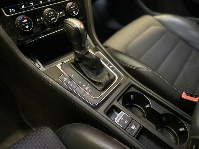 VOLKSWAGEN Golf usata, con Controllo trazione