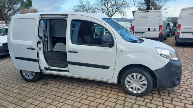 RENAULT Kangoo usata, con USB