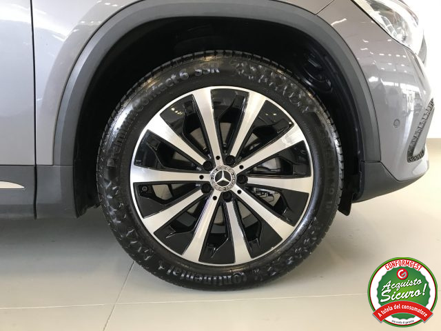 MERCEDES-BENZ GLA 200 usata, con Fari LED