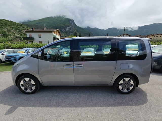 HYUNDAI Staria usata, con Airbag