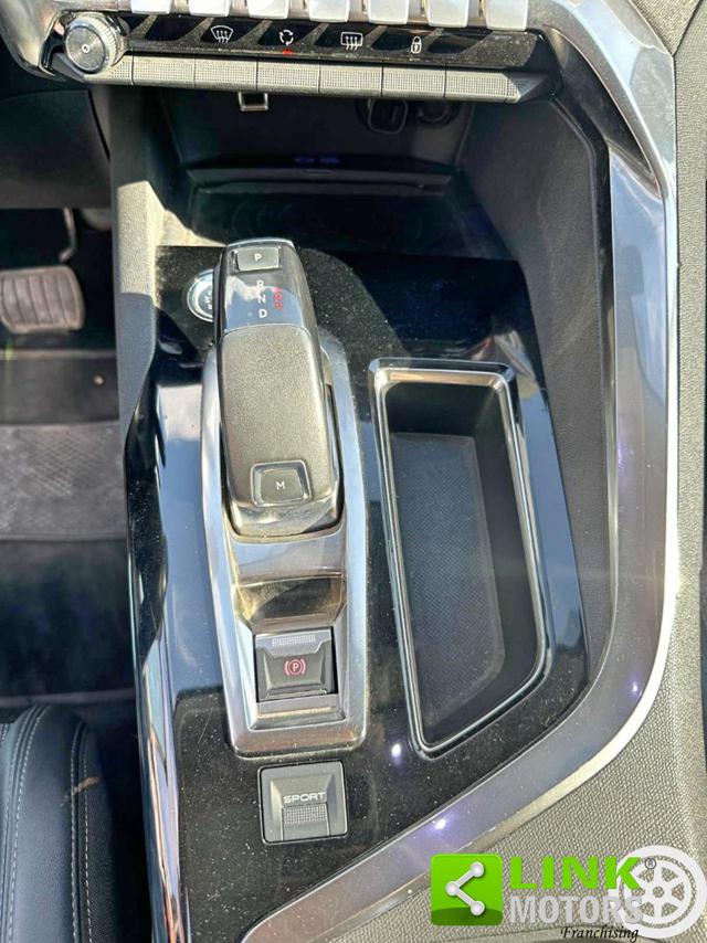 PEUGEOT 3008 usata, con Autoradio digitale