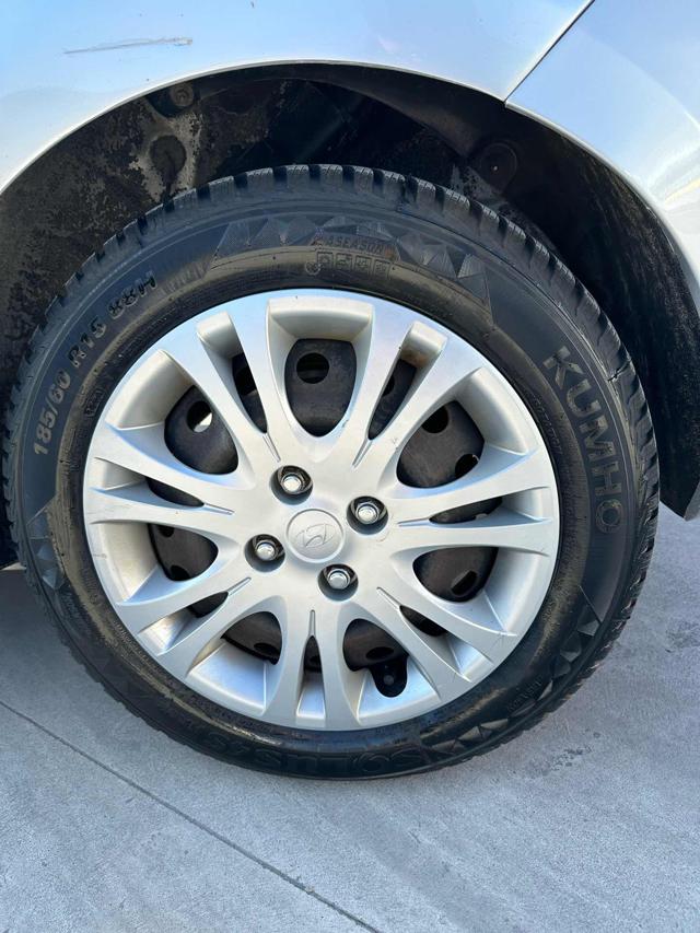 HYUNDAI i20 usata, con Climatizzatore