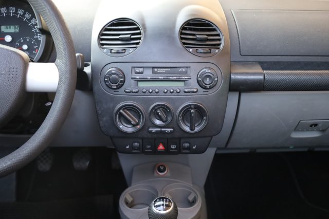 VOLKSWAGEN New Beetle usata 37