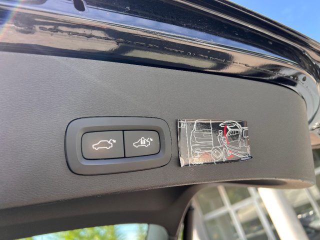 VOLVO XC40 usata, con Autoradio