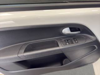 VOLKSWAGEN up! usata, con Bluetooth