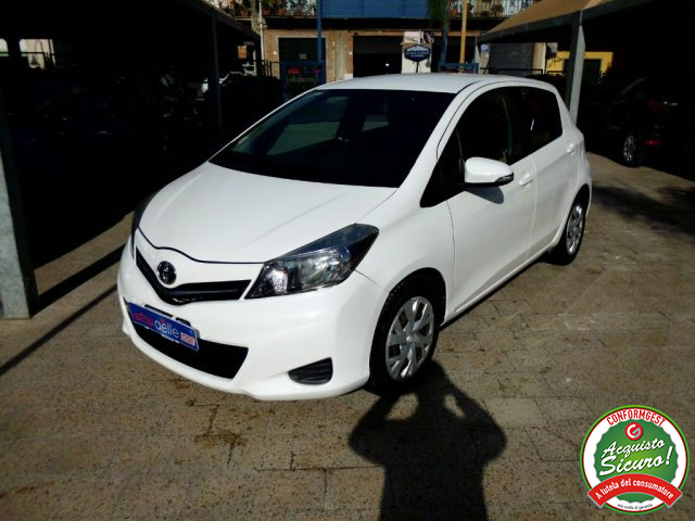 TOYOTA Yaris usata, con Airbag laterali