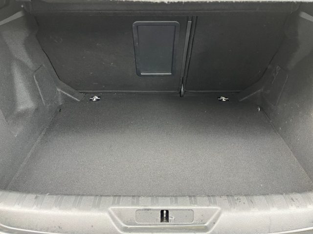 PEUGEOT 308 usata, con Boardcomputer