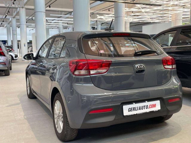 KIA Rio usata, con Fendinebbia