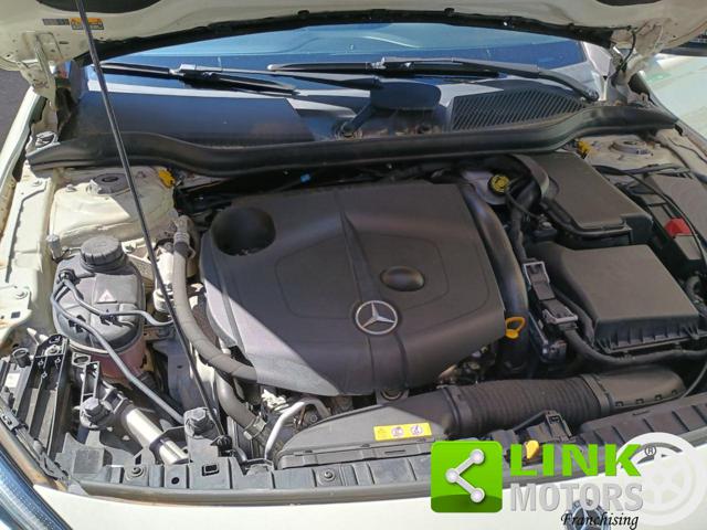 MERCEDES-BENZ GLA 200 usata, con Fari direzionali