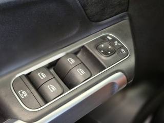 MERCEDES-BENZ GLB 200 usata, con Volante multifunzione